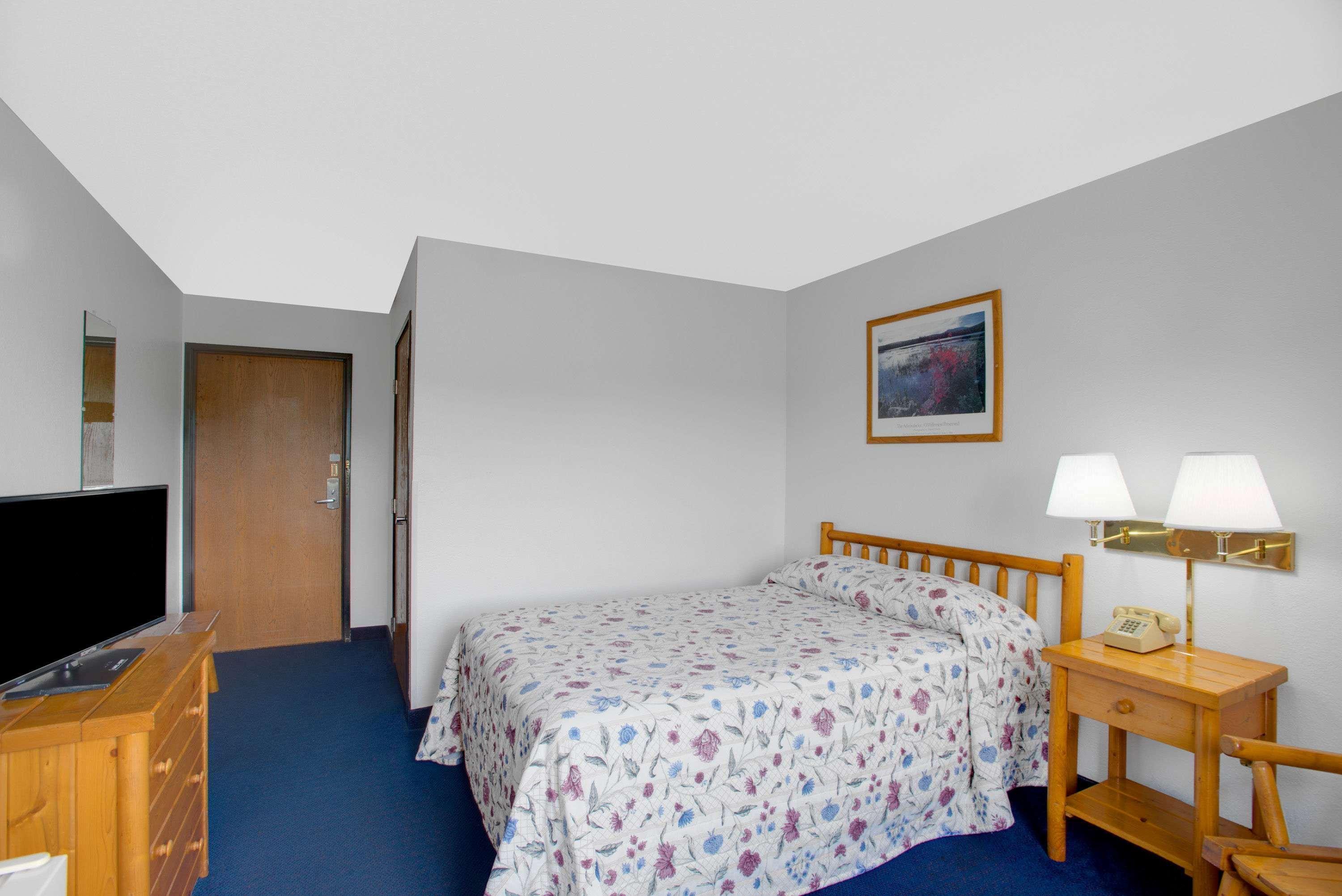 Super 8 By Wyndham Lake George/Warrensburg Area Exteriér fotografie